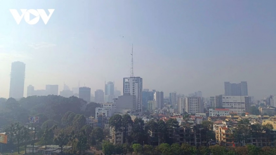 Widespread smog blankets Ho Chi Minh City as air quality deteriorates